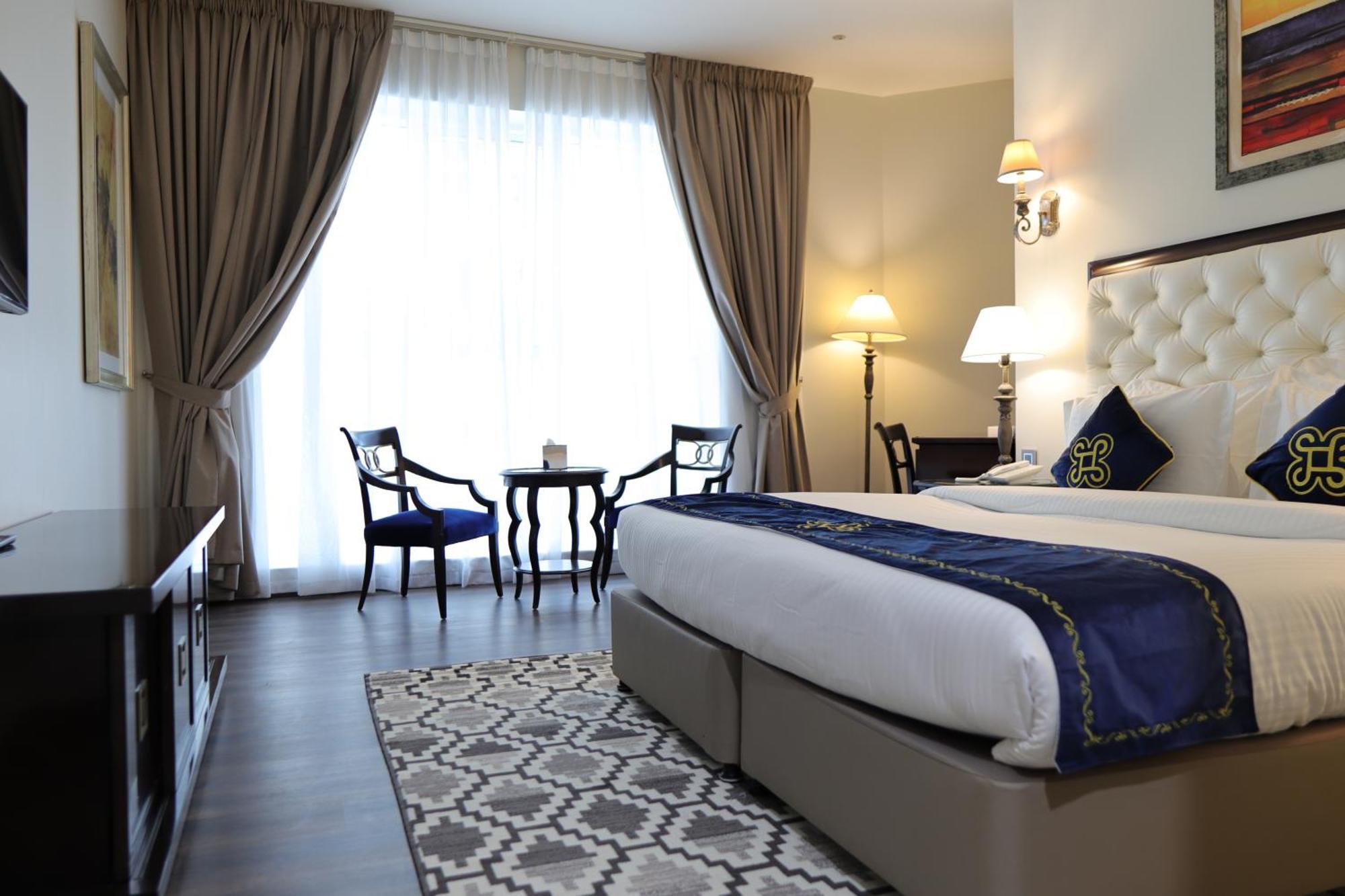 Seven Seas Hotel Dubai Bagian luar foto