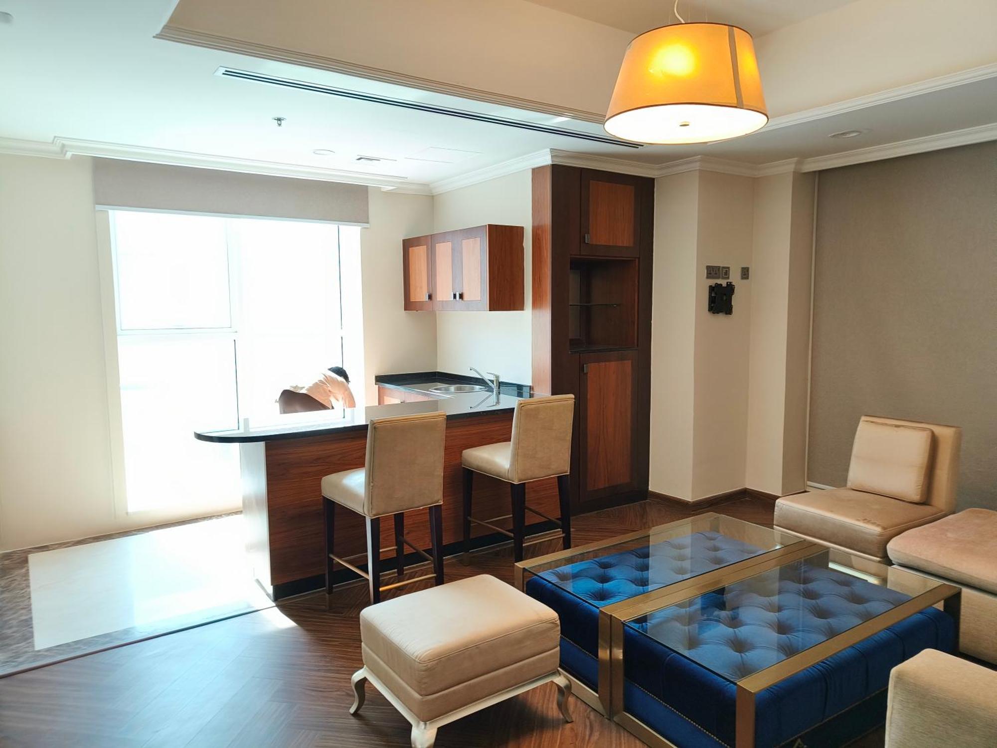 Seven Seas Hotel Dubai Bagian luar foto