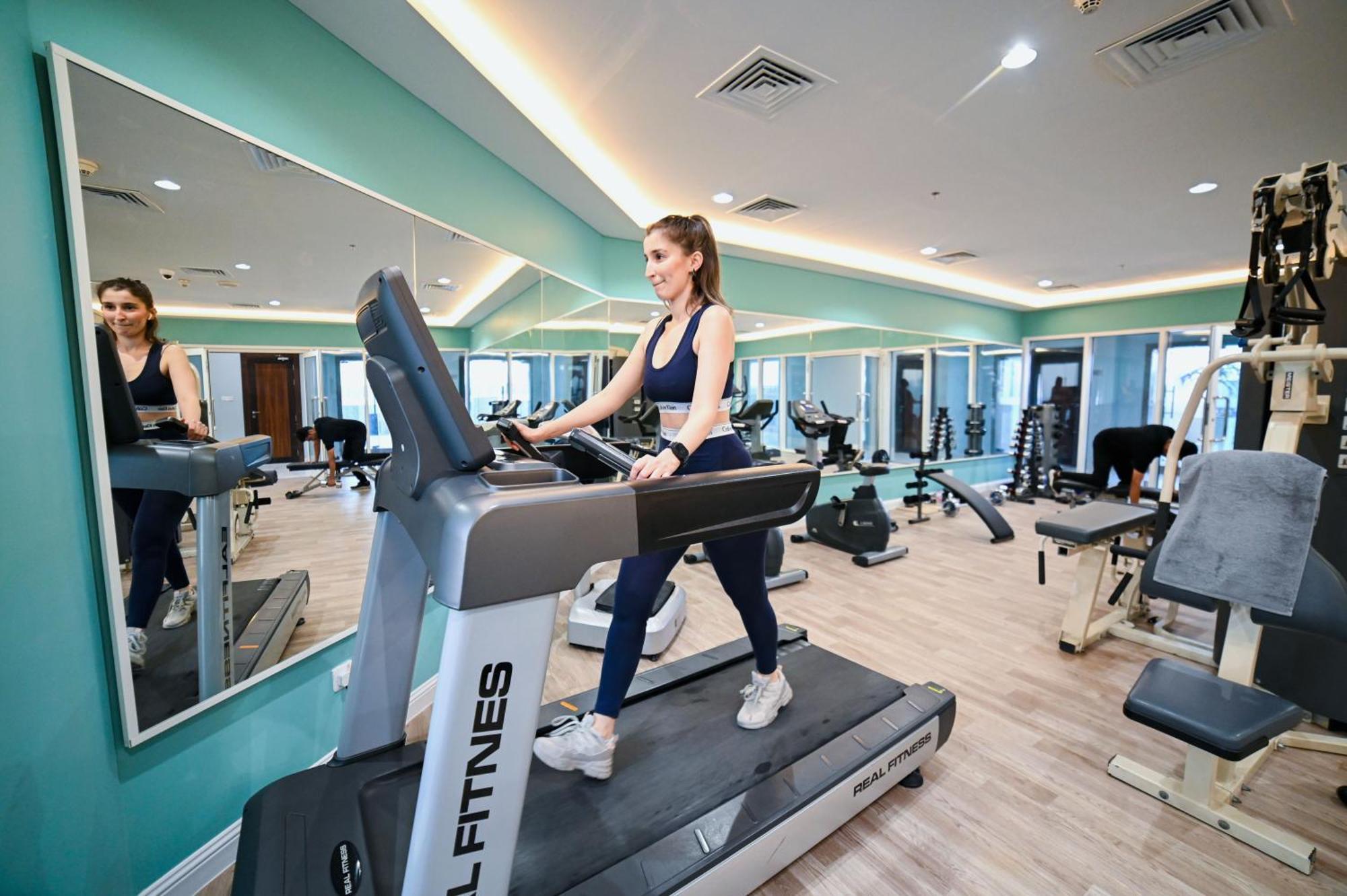 Seven Seas Hotel Dubai Bagian luar foto