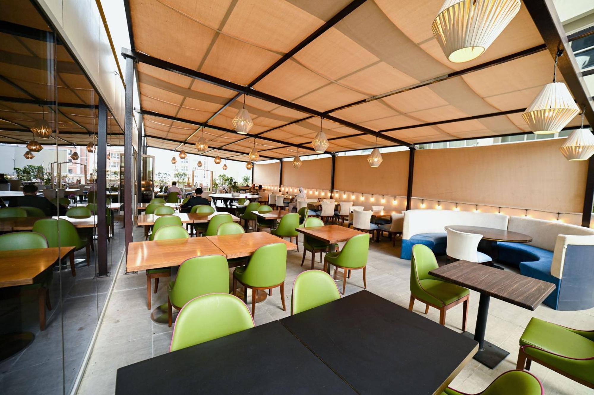 Seven Seas Hotel Dubai Bagian luar foto