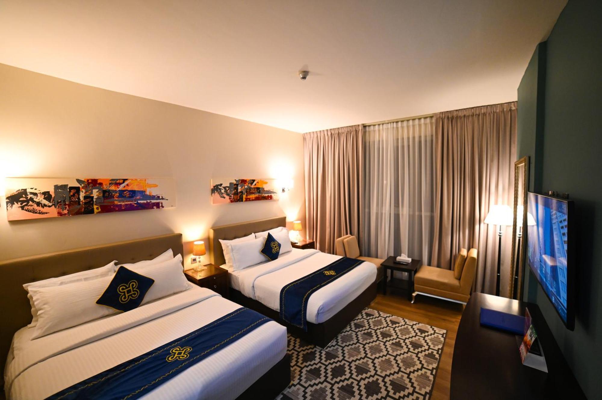 Seven Seas Hotel Dubai Bagian luar foto