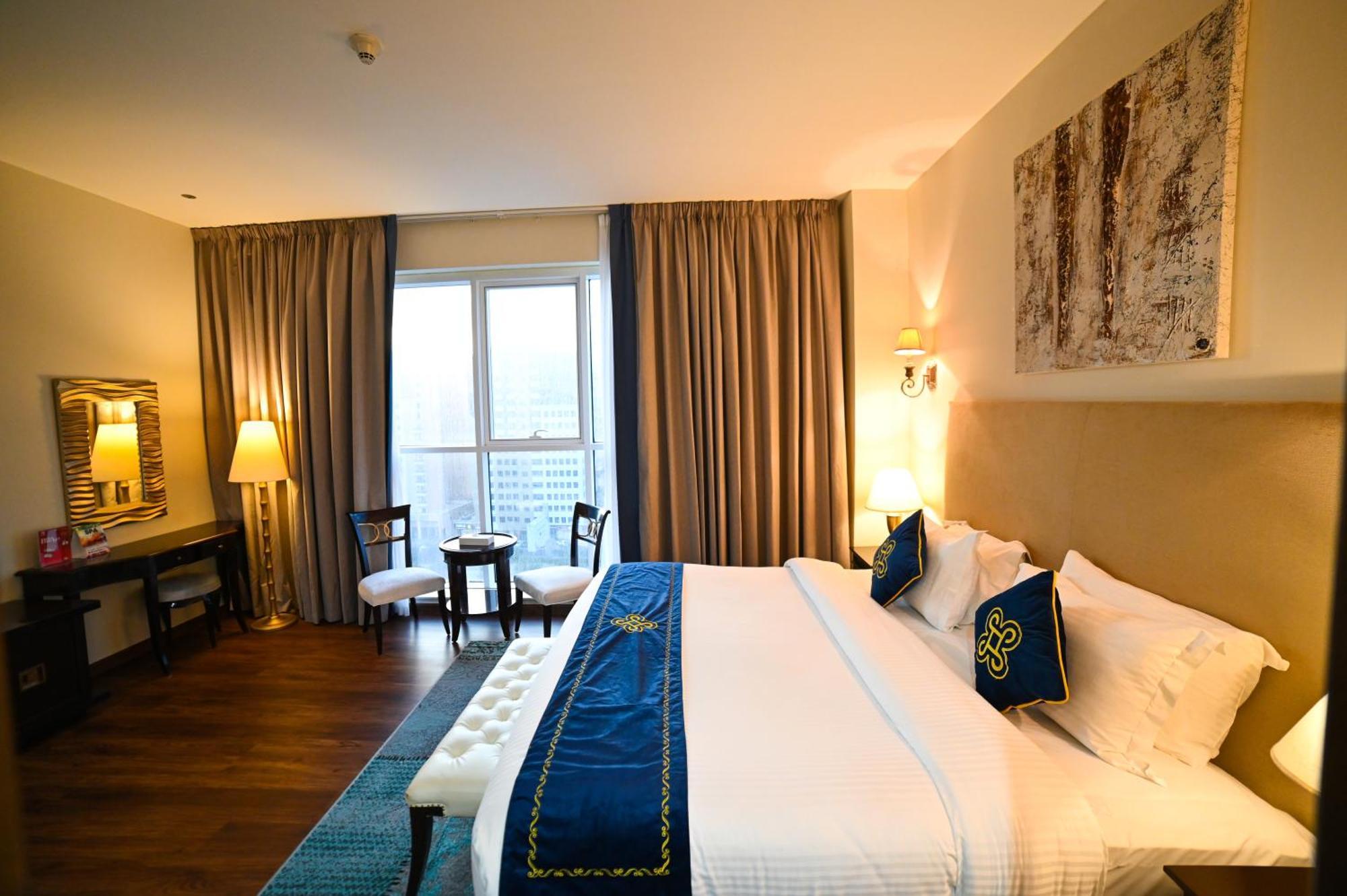 Seven Seas Hotel Dubai Bagian luar foto